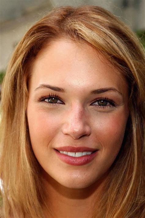 Amanda Righetti Biography, Age, Height & Husband